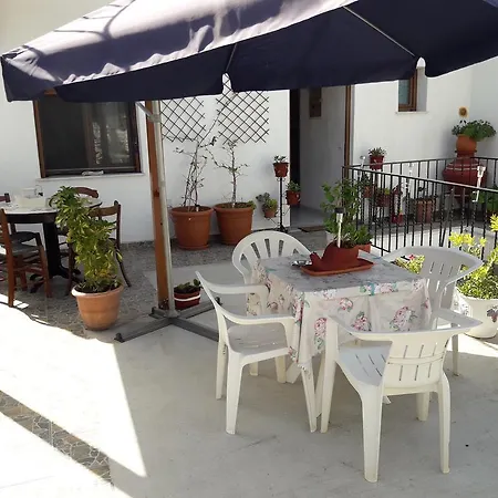 Agnantio Studio Guest house *
